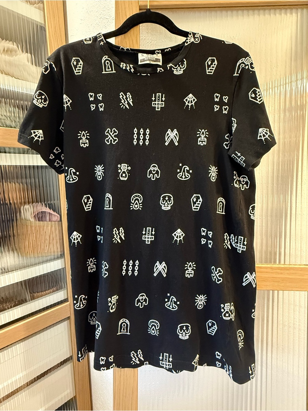 Cool Shirtz 100% Cotton Edgy Black Graphic Icon Print Men's T-Shirt